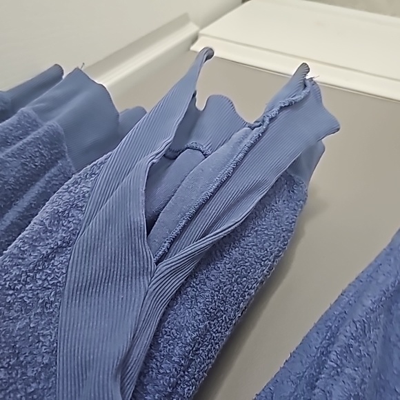 Aerie Sweatshirt - Picture 3 of 3